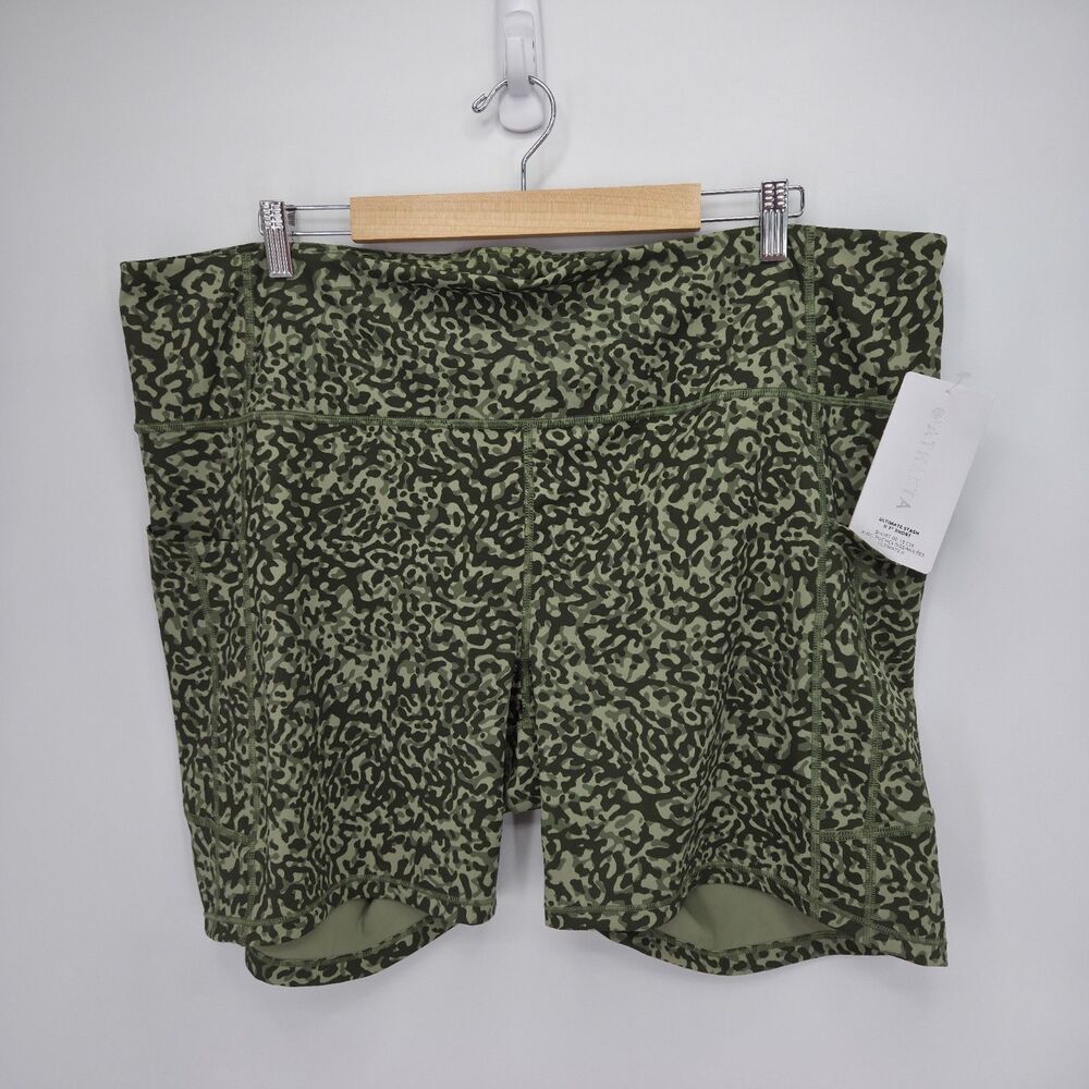 New Athleta Womens Ultimate Stash II 7" Biker Shorts Green Camo Size 3X Plus
